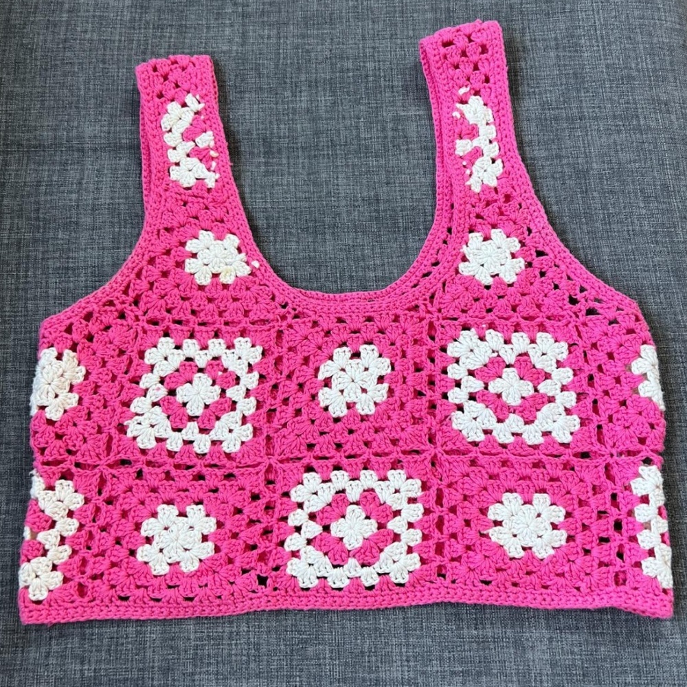 Forever 21 Crop Top Cover Up Beach Summer Pink and White Crochet Crop Top